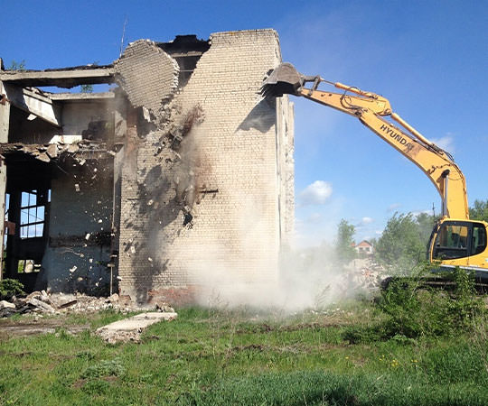 Демонтаж зданий в Великом Устюге и  Вологодской области